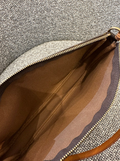Louis Vuitton Pochette Accessoires in Monogram Canvas