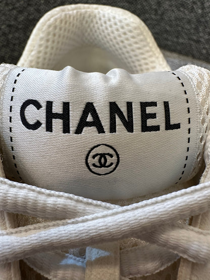 Chanel 24s Sneakers in White Fabric and Leather