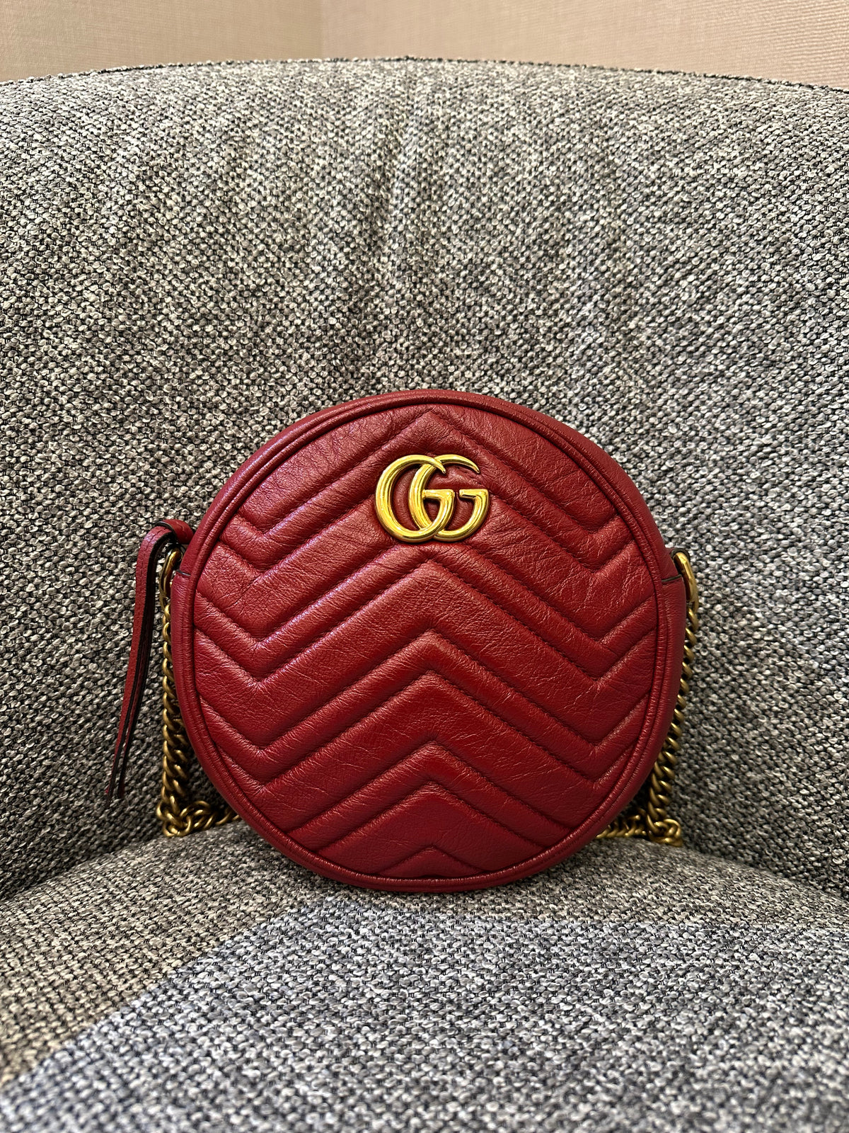 Gucci GG Marmont Round Mini Crossbody Bag in Red Quilted Leather