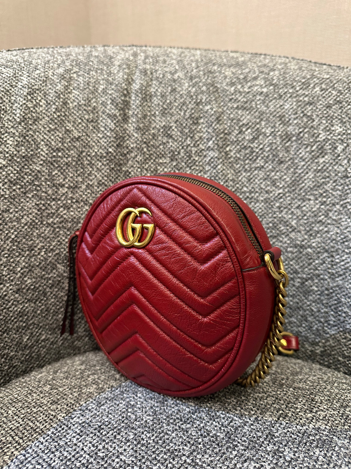 Gucci GG Marmont Round Mini Crossbody Bag in Red Quilted Leather