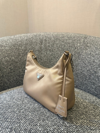 Prada Re-Edition 2005 Mini Hobo Bag in Beige