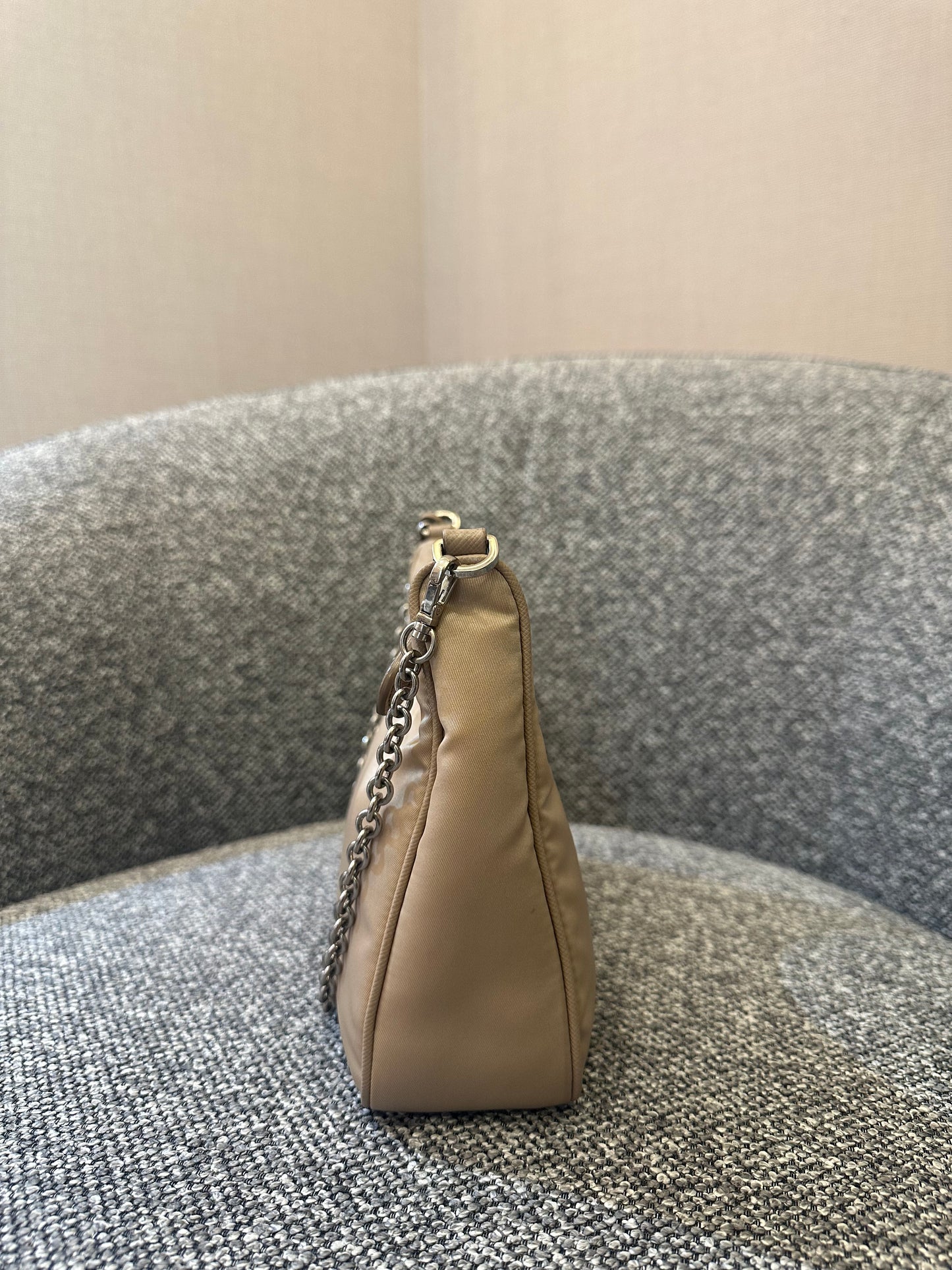 Prada Re-Edition 2005 Mini Hobo Bag in Beige