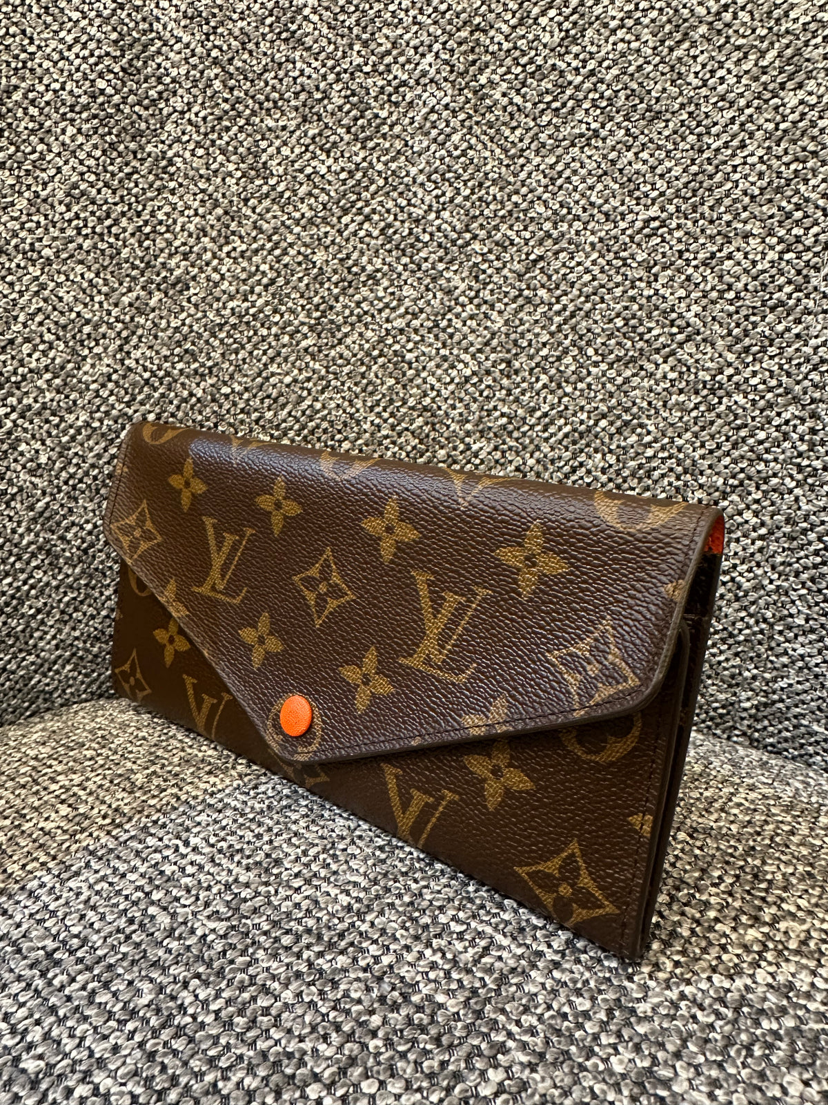 Louis Vuitton Josephine Wallet in Monogram Canvas