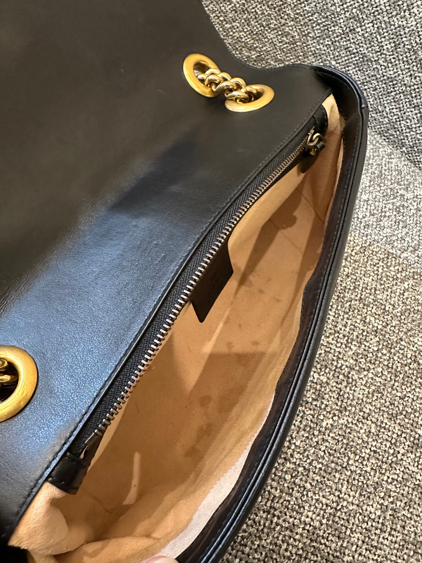 Gucci GG Marmont Shoulder Bag in Black Leather