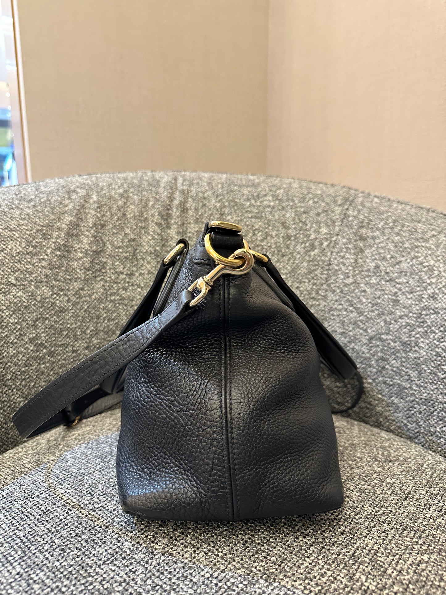 Gucci Soho Top Handle Bag in Black Grained Leather