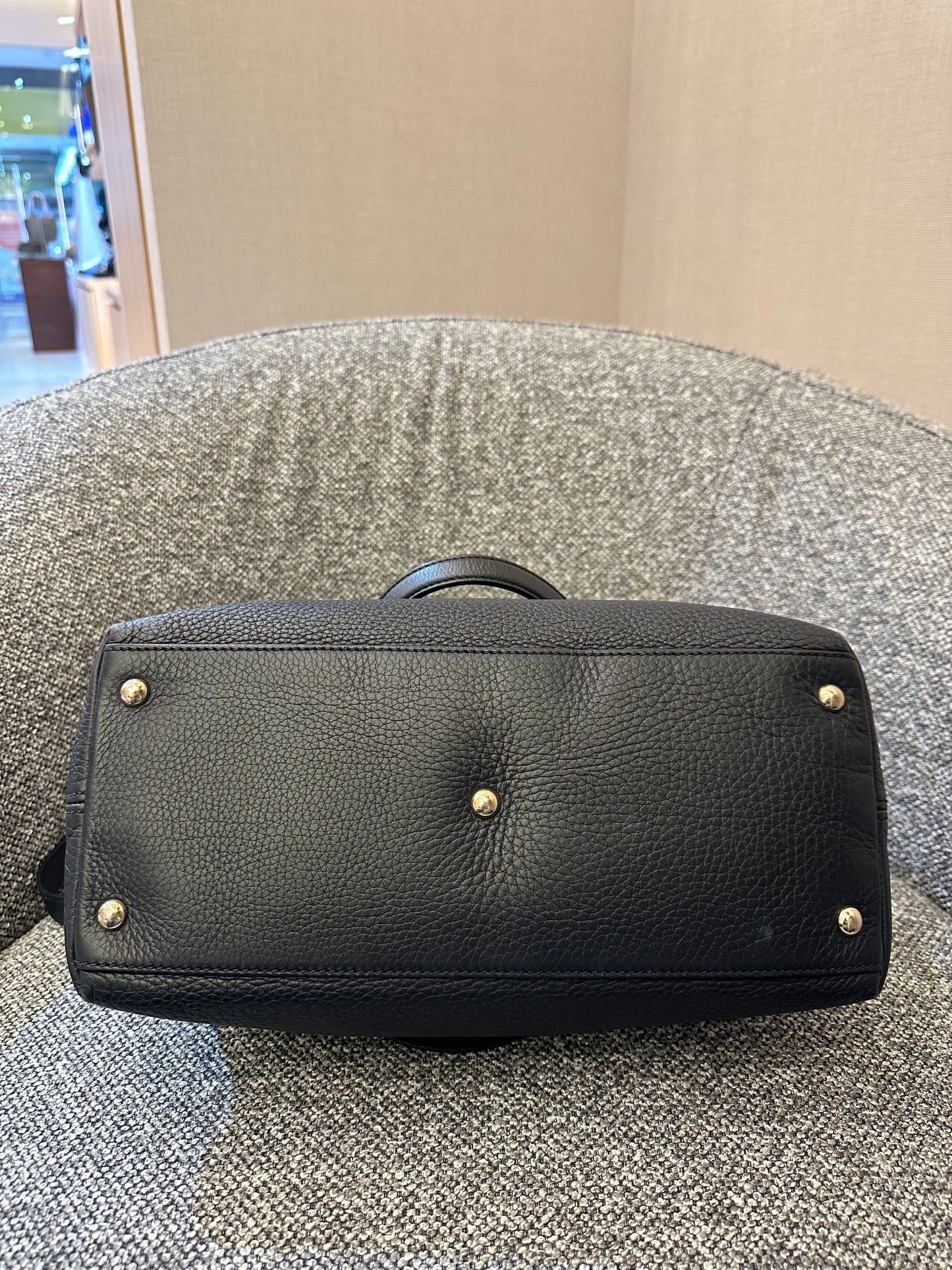 Gucci Soho Top Handle Bag in Black Grained Leather