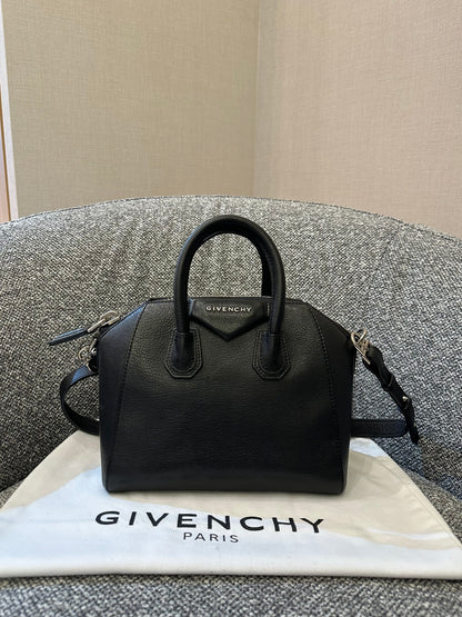 Givenchy Antigona Satchel in Black Leather