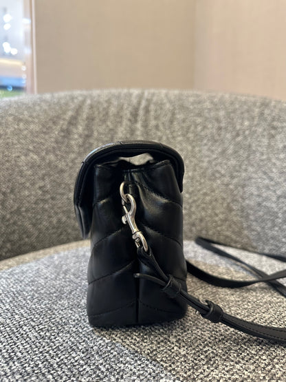 Yves Saint Laurent Toy Loulou Shoulder Bag in Black Quilted Leather