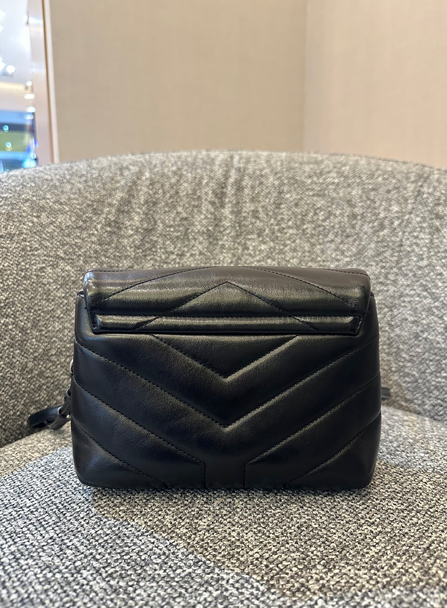 Yves Saint Laurent Toy Loulou Shoulder Bag in Black Quilted Leather