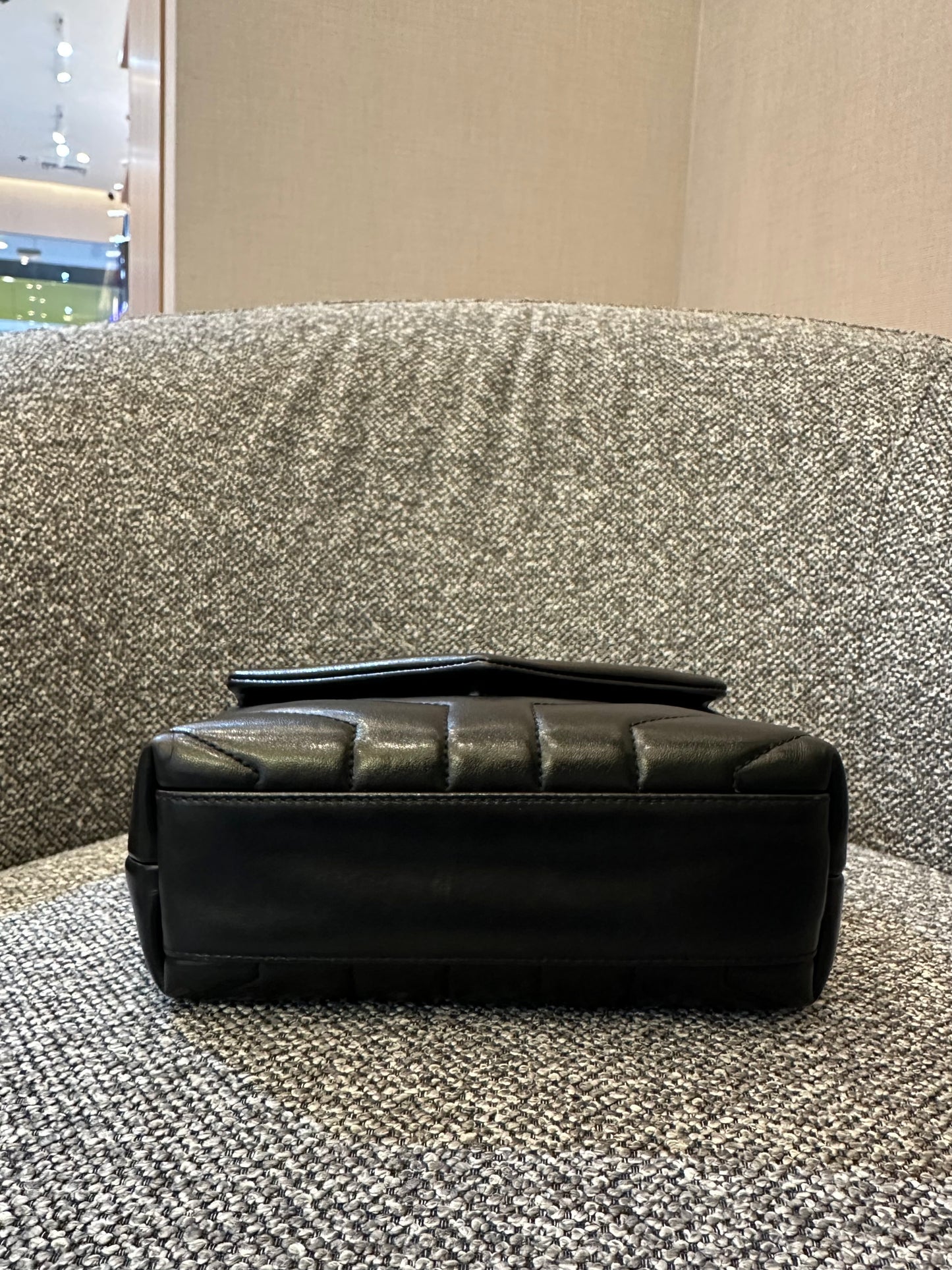 Yves Saint Laurent Toy Loulou Shoulder Bag in Black Quilted Leather