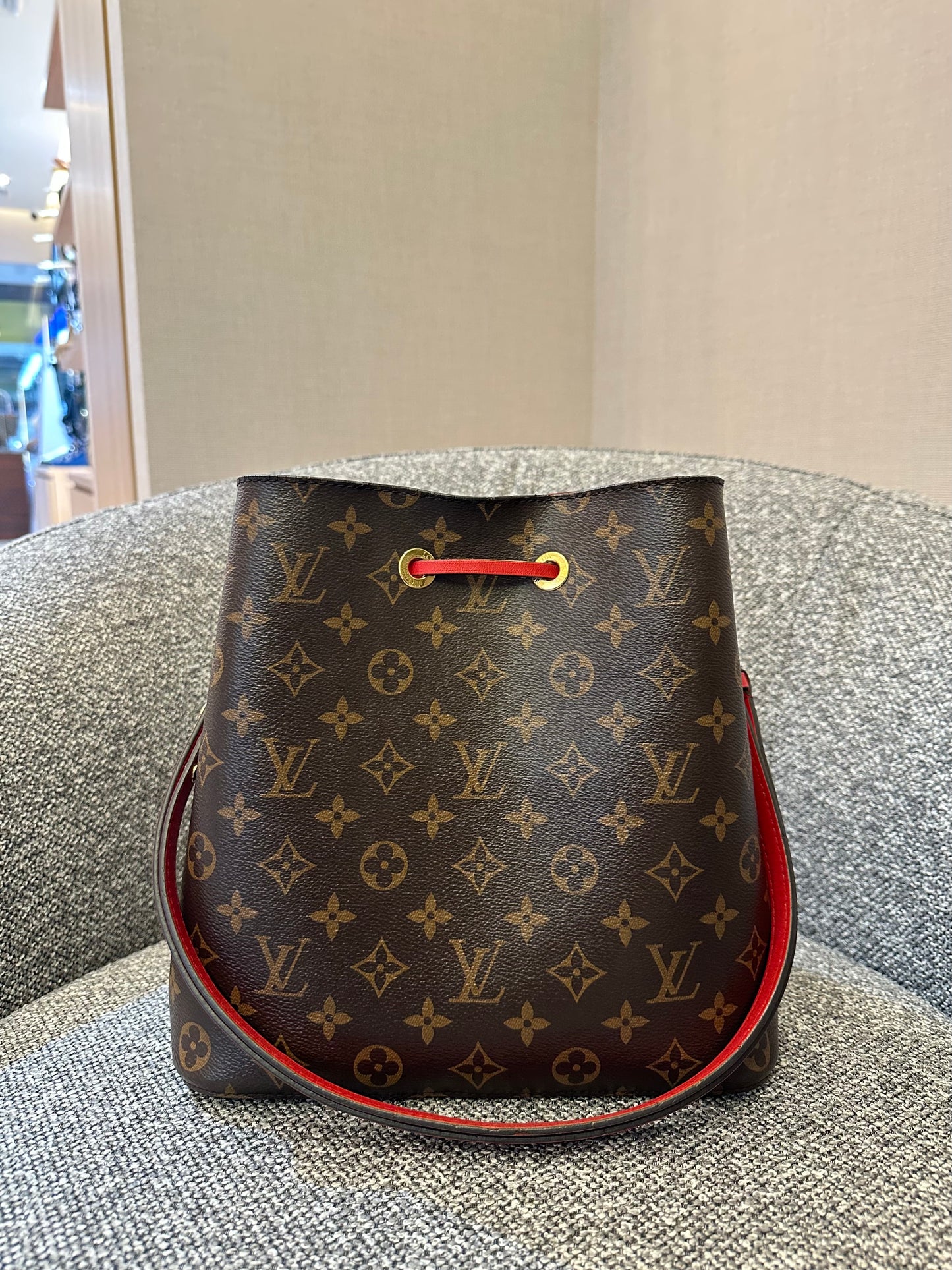 Louis Vuitton NeoNoe MM Bucket Bag in Monogram Canvas with Red Coquelicots Leather Trim