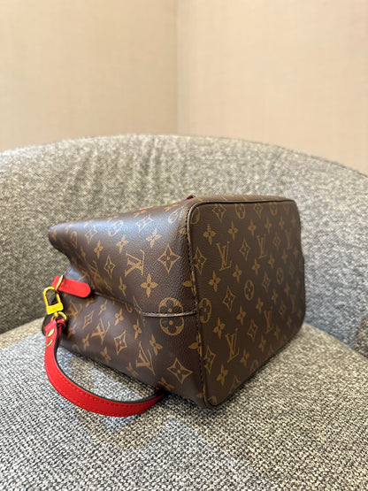 Louis Vuitton NeoNoe MM Bucket Bag in Monogram Canvas with Red Coquelicots Leather Trim