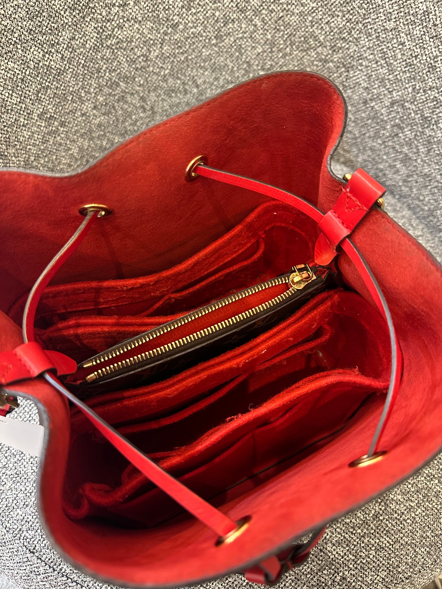 Louis Vuitton NeoNoe MM Bucket Bag in Monogram Canvas with Red Coquelicots Leather Trim