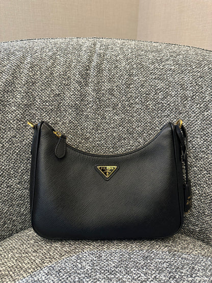 Prada Re-Edition 2005 In Black Saffiano Leather