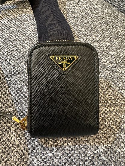 Prada Re-Edition 2005 In Black Saffiano Leather