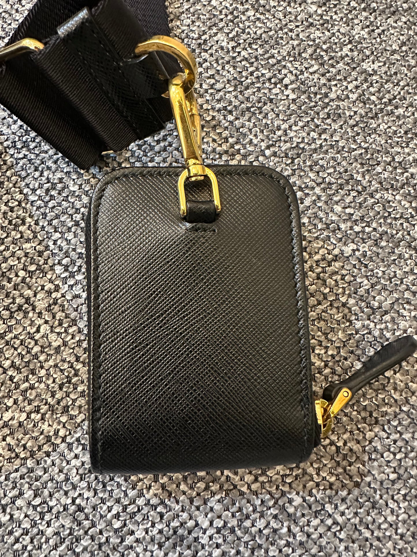 Prada Re-Edition 2005 In Black Saffiano Leather