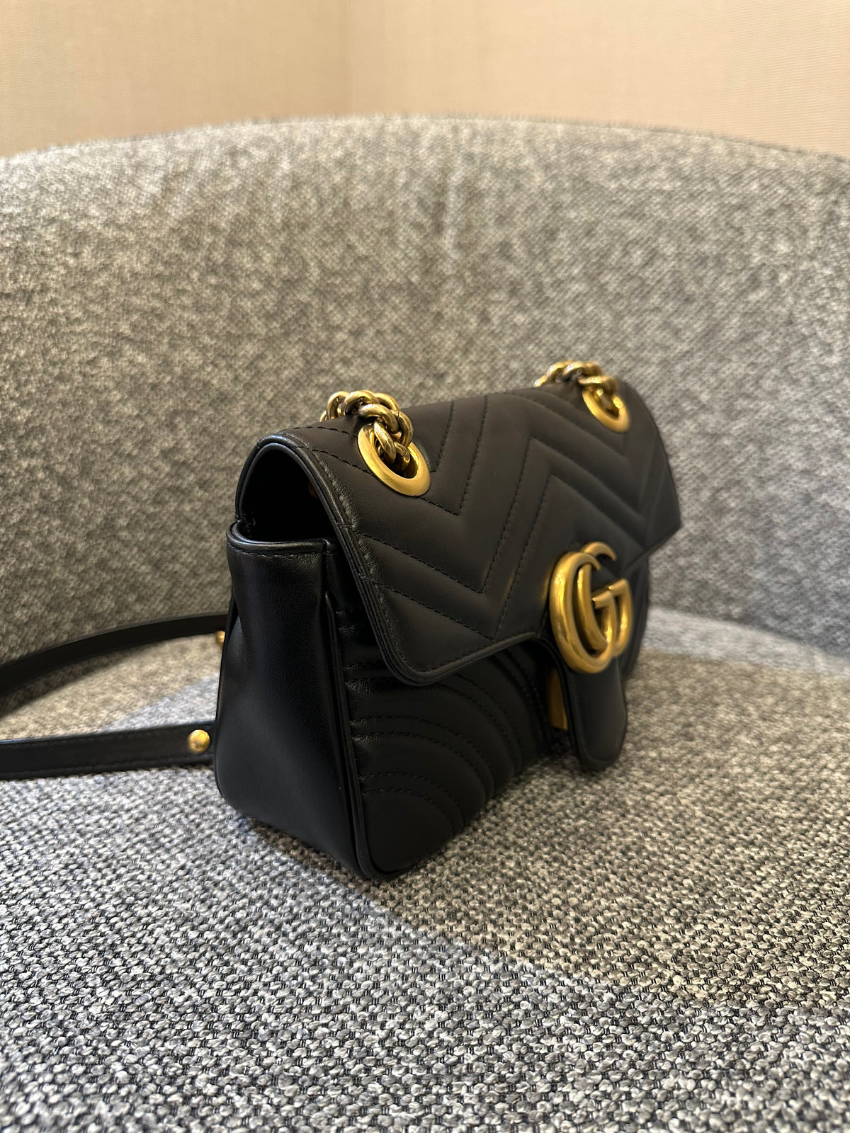 Gucci GG Marmont Matelasse Shoulder Bag in Black Leather