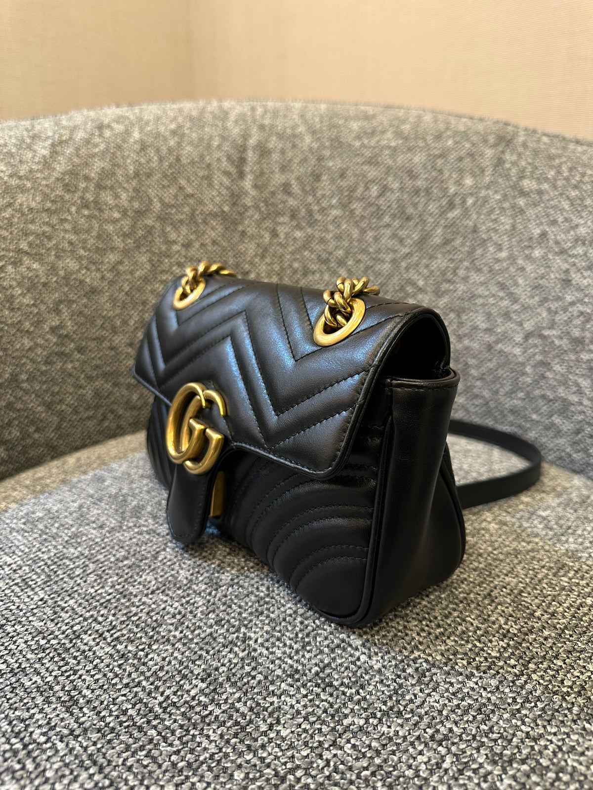 Gucci GG Marmont Matelasse Shoulder Bag in Black Leather