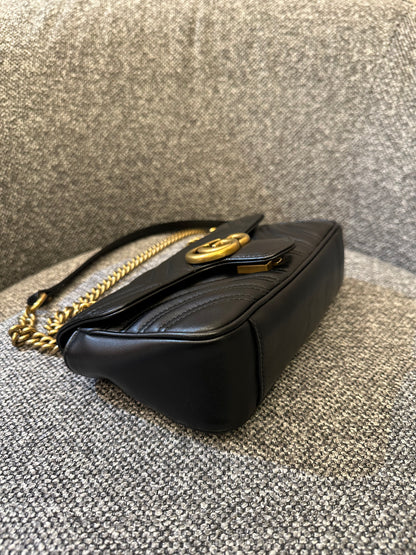 Gucci GG Marmont Matelasse Shoulder Bag in Black Leather