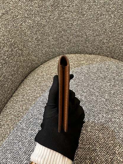 Louis Vuitton Enveloppe Carte De Viste Card Halder in Classic Monogram Canvas