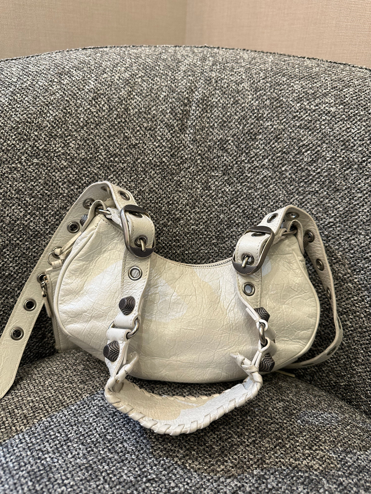 Balenciaga Le Cagole Shoulder Bag in White