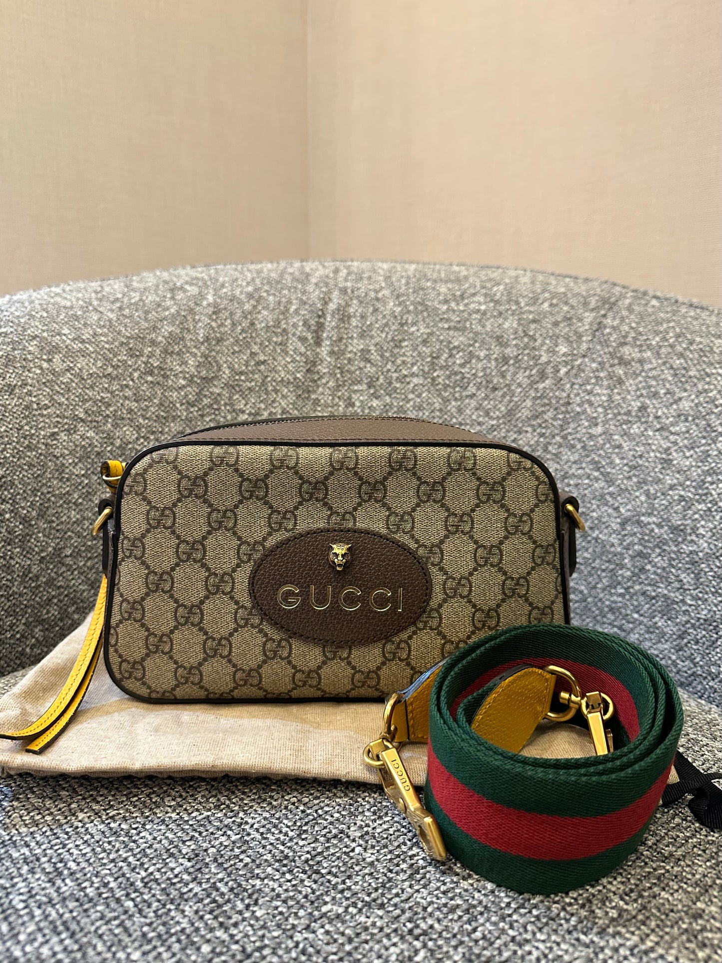 Gucci Neo Vintage GG Supreme Messenger Bag