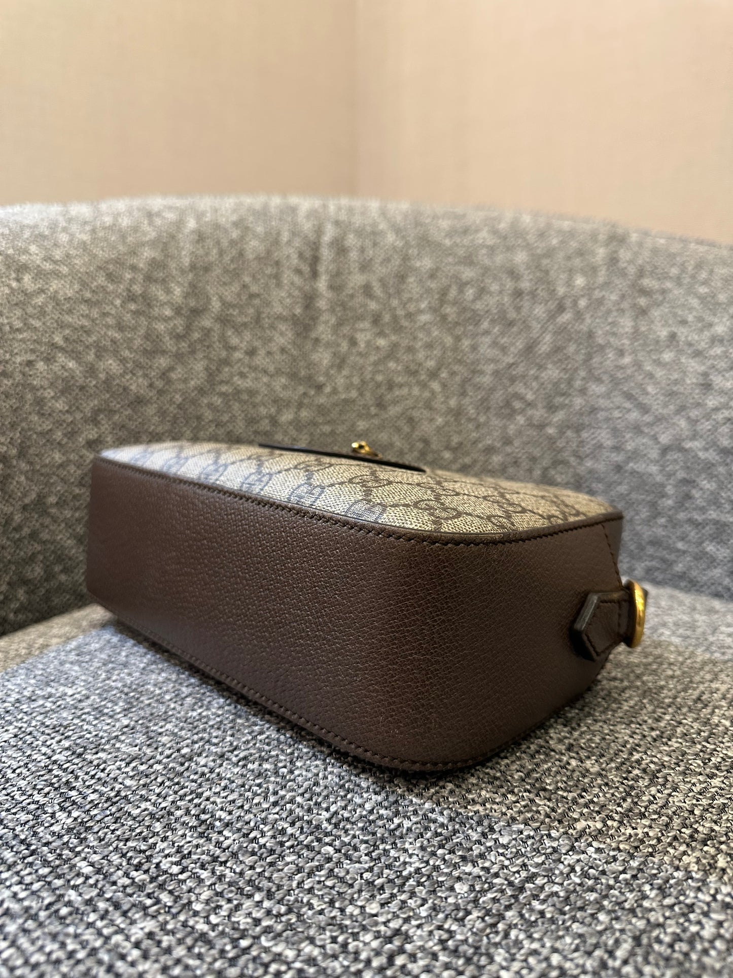 Gucci Neo Vintage GG Supreme Messenger Bag