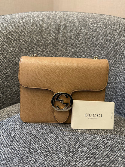Gucci Interlocking G Chain Strap Shoulder Bag In Beige Leather