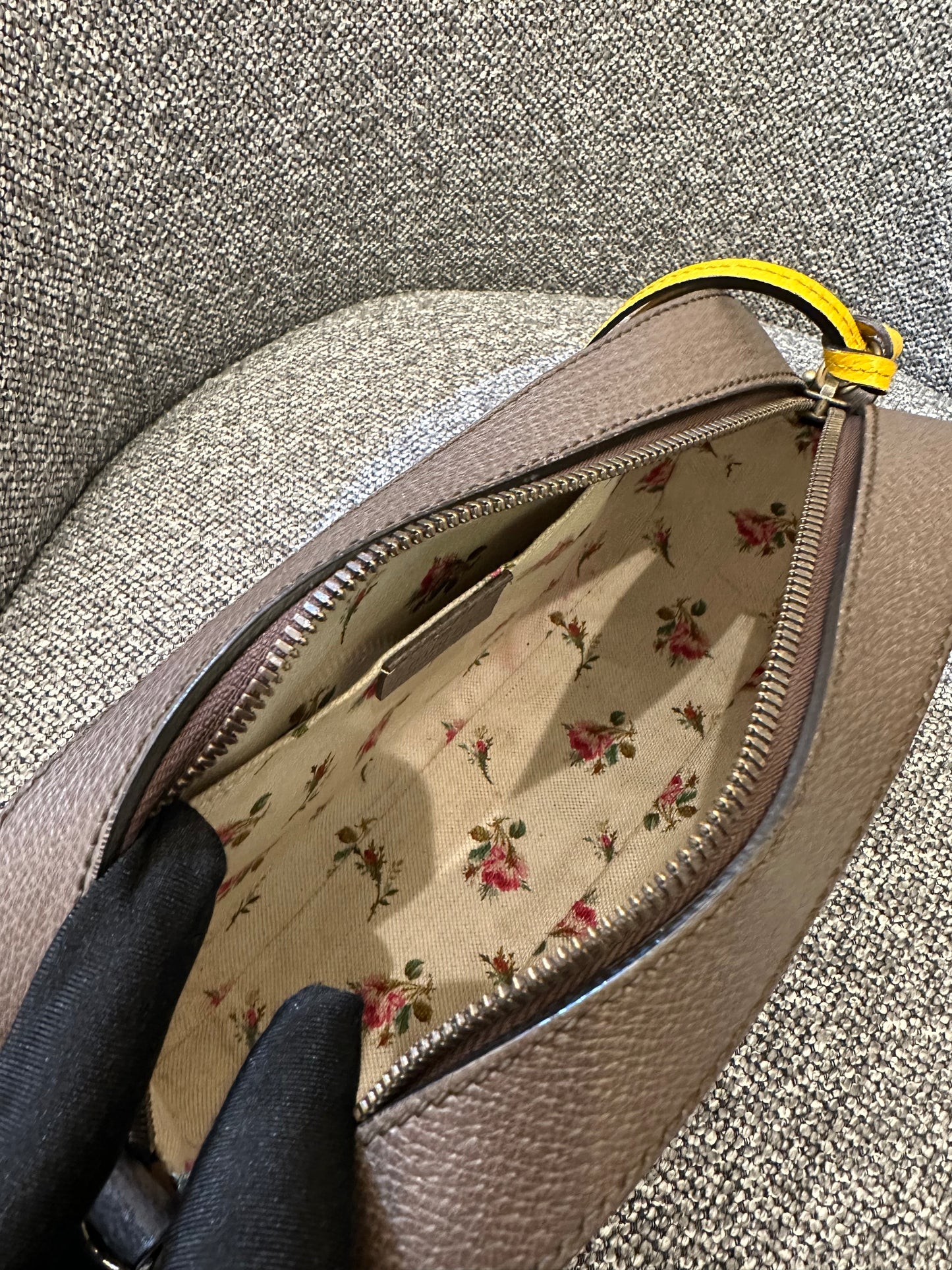 Gucci Neo Vintage GG Supreme Messenger Bag