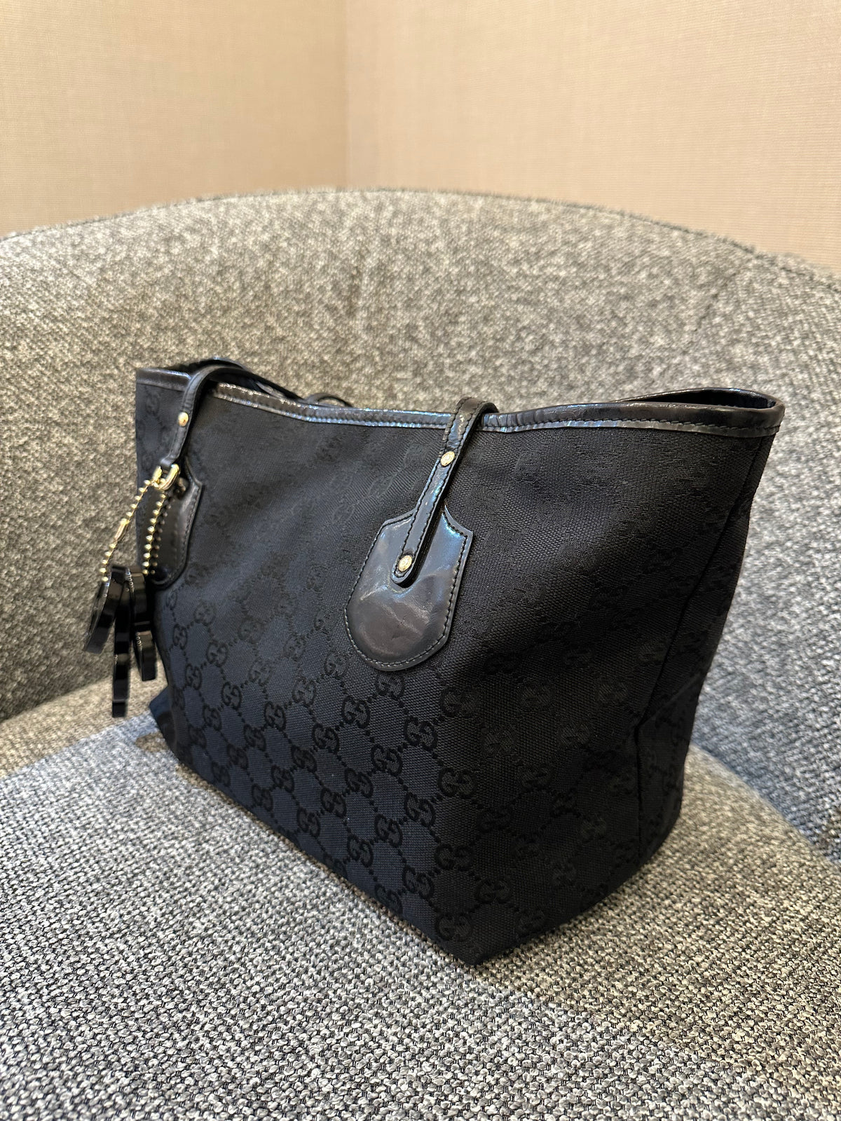 Gucci Jolie Tote Bag In Black GG Canvas