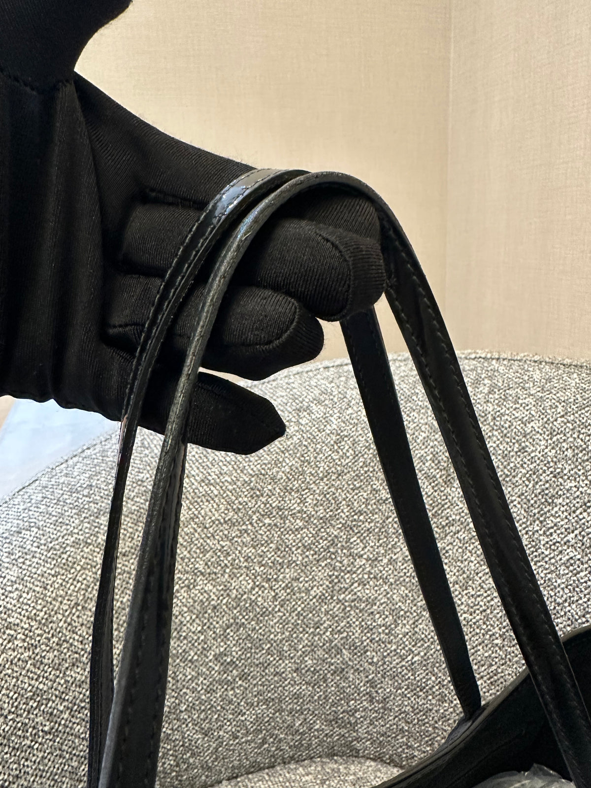 Gucci Jolie Tote Bag In Black GG Canvas