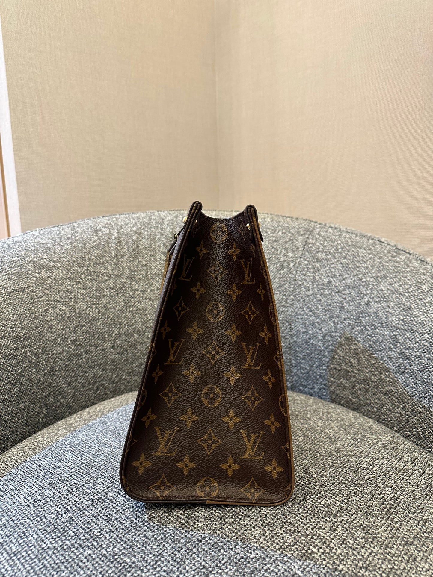 Louis Vuitton OnTheGo MM In Reverse Monogram Giant Canvas