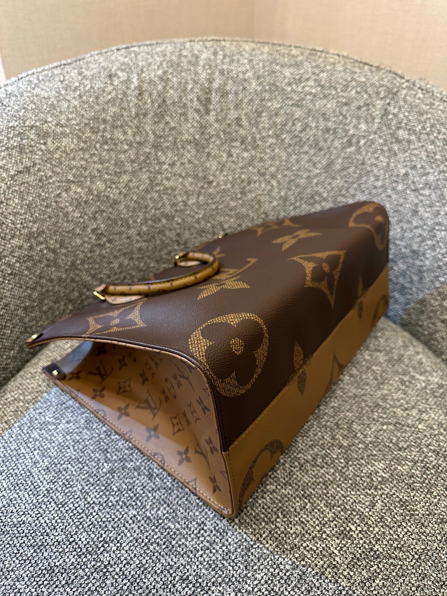 Louis Vuitton OnTheGo MM In Reverse Monogram Giant Canvas