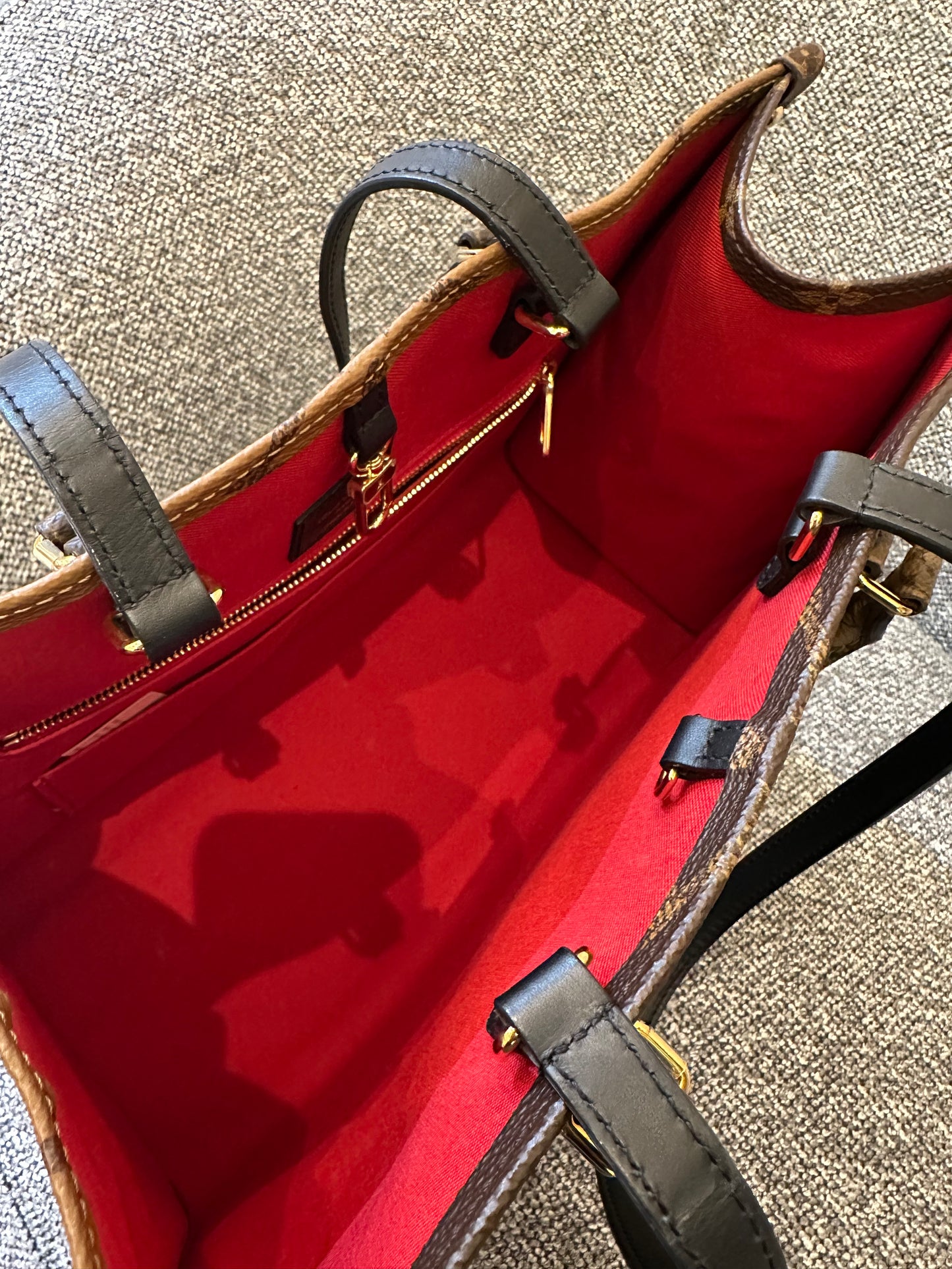 Louis Vuitton OnTheGo MM In Reverse Monogram Giant Canvas