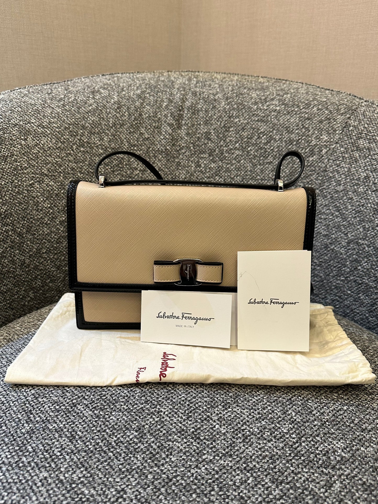 Ferragamo Vara Bow Bag Shoulder Bag in Bicolor Design