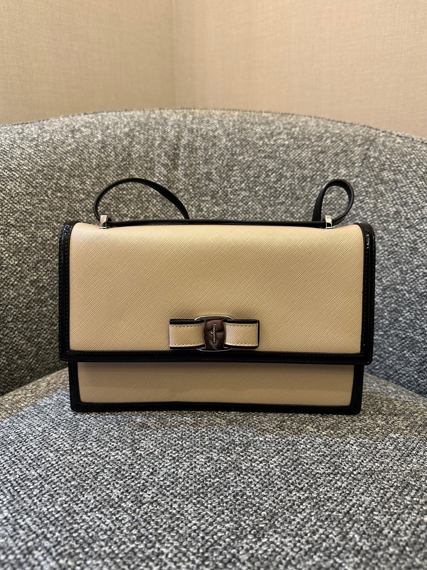 Ferragamo Vara Bow Bag Shoulder Bag in Bicolor Design