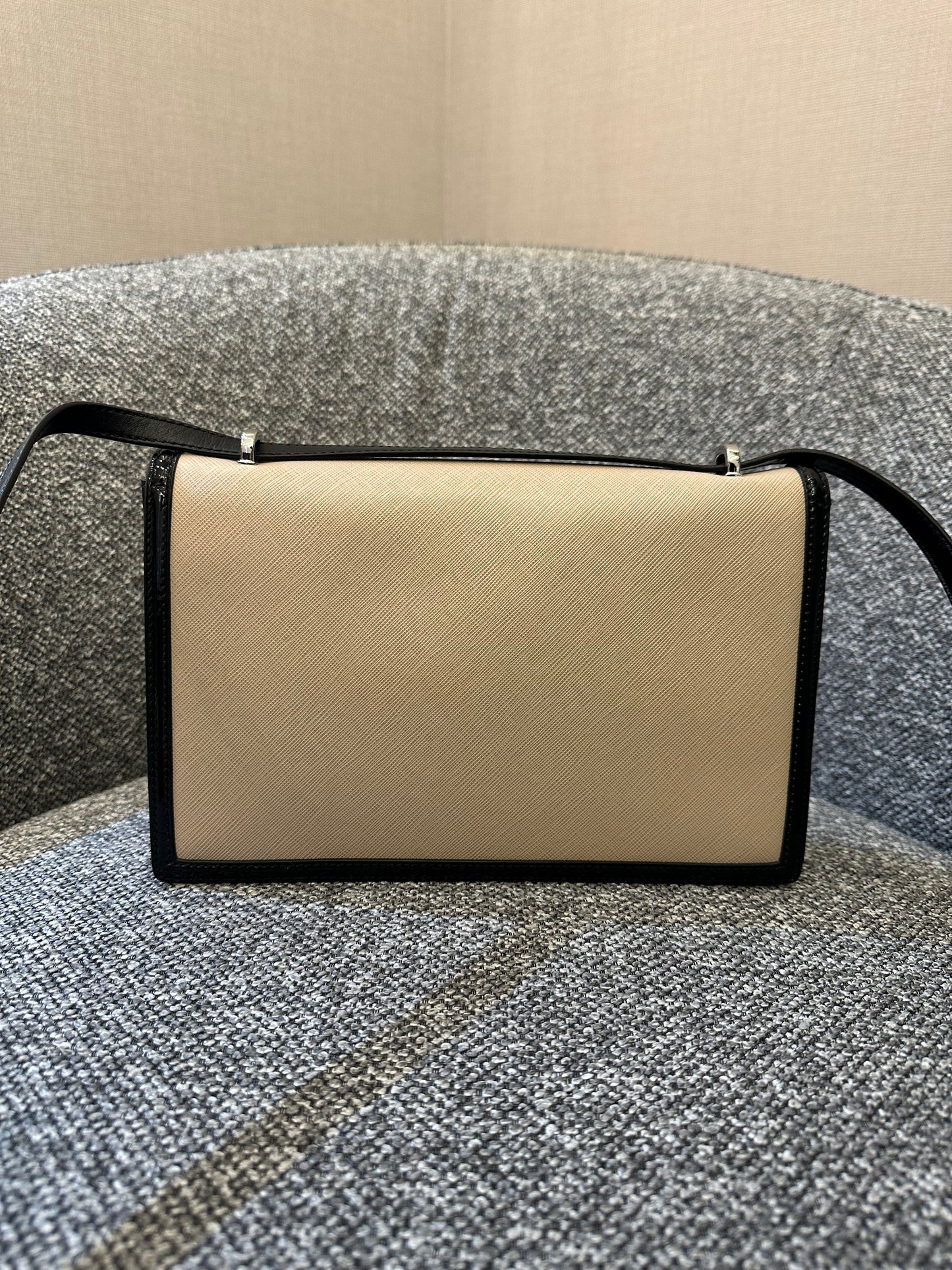 Ferragamo Vara Bow Bag Shoulder Bag in Bicolor Design