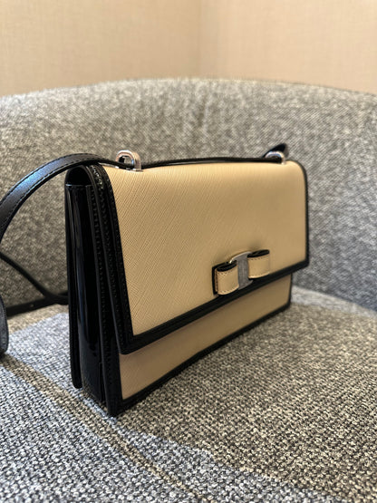 Ferragamo Vara Bow Bag Shoulder Bag in Bicolor Design