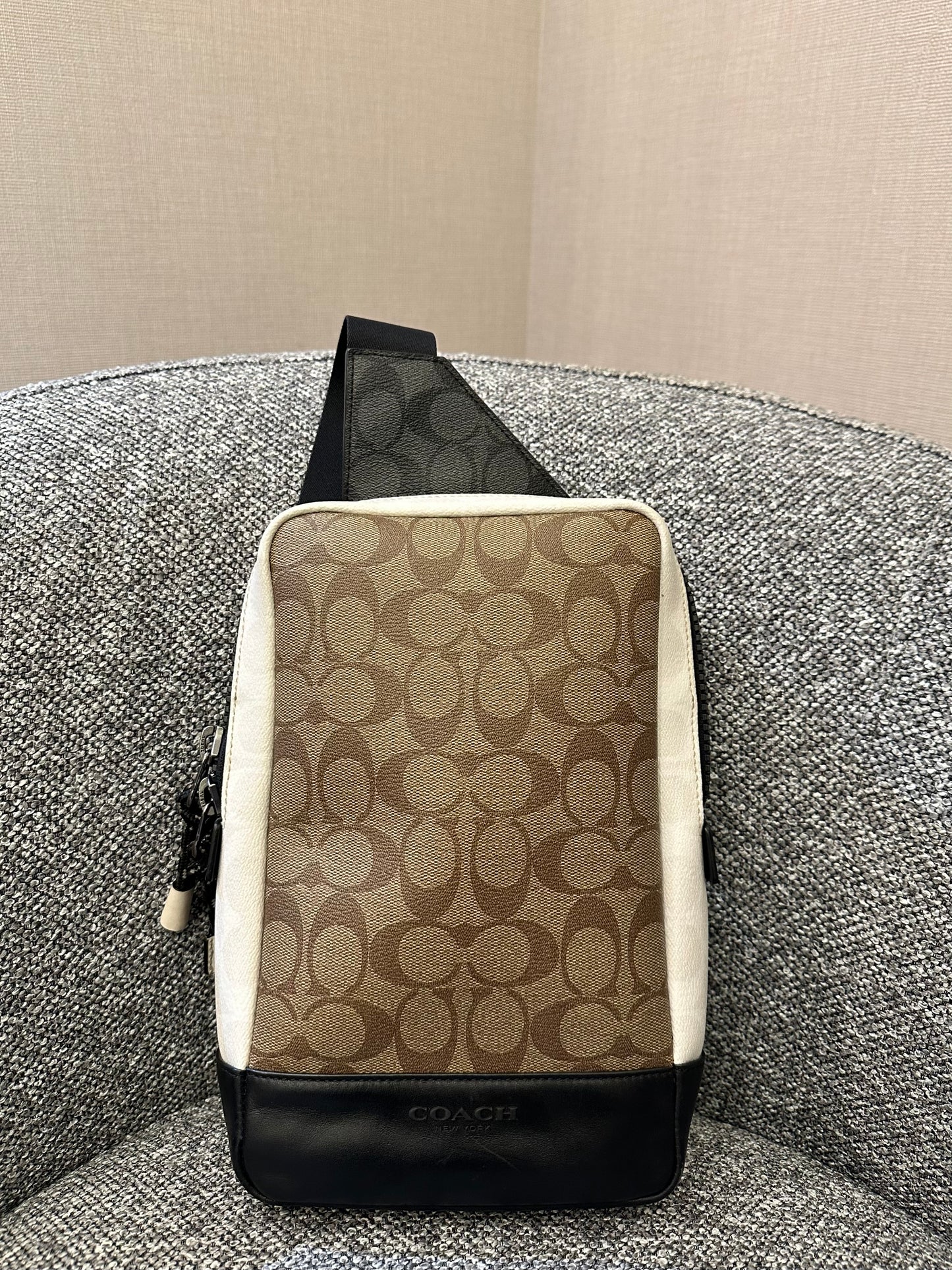 Coach Turner Pack in Signature Coated Canvas