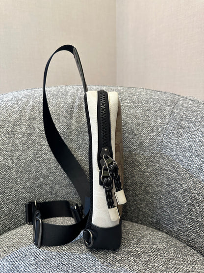 Coach Turner Pack in Signature Coated Canvas