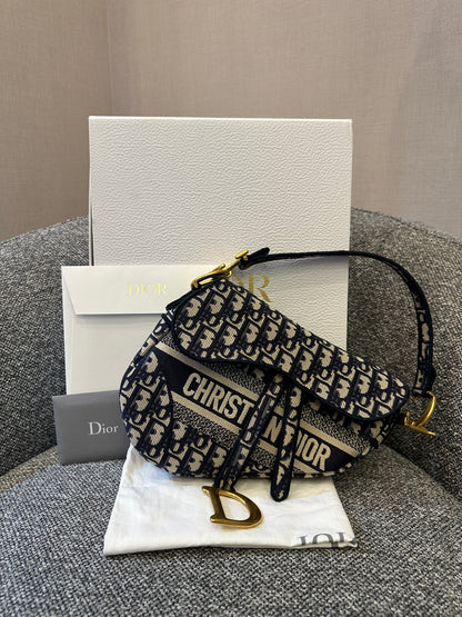 Christian Dior Medium Saddle Bag In Blue Dior Oblique Embroidery