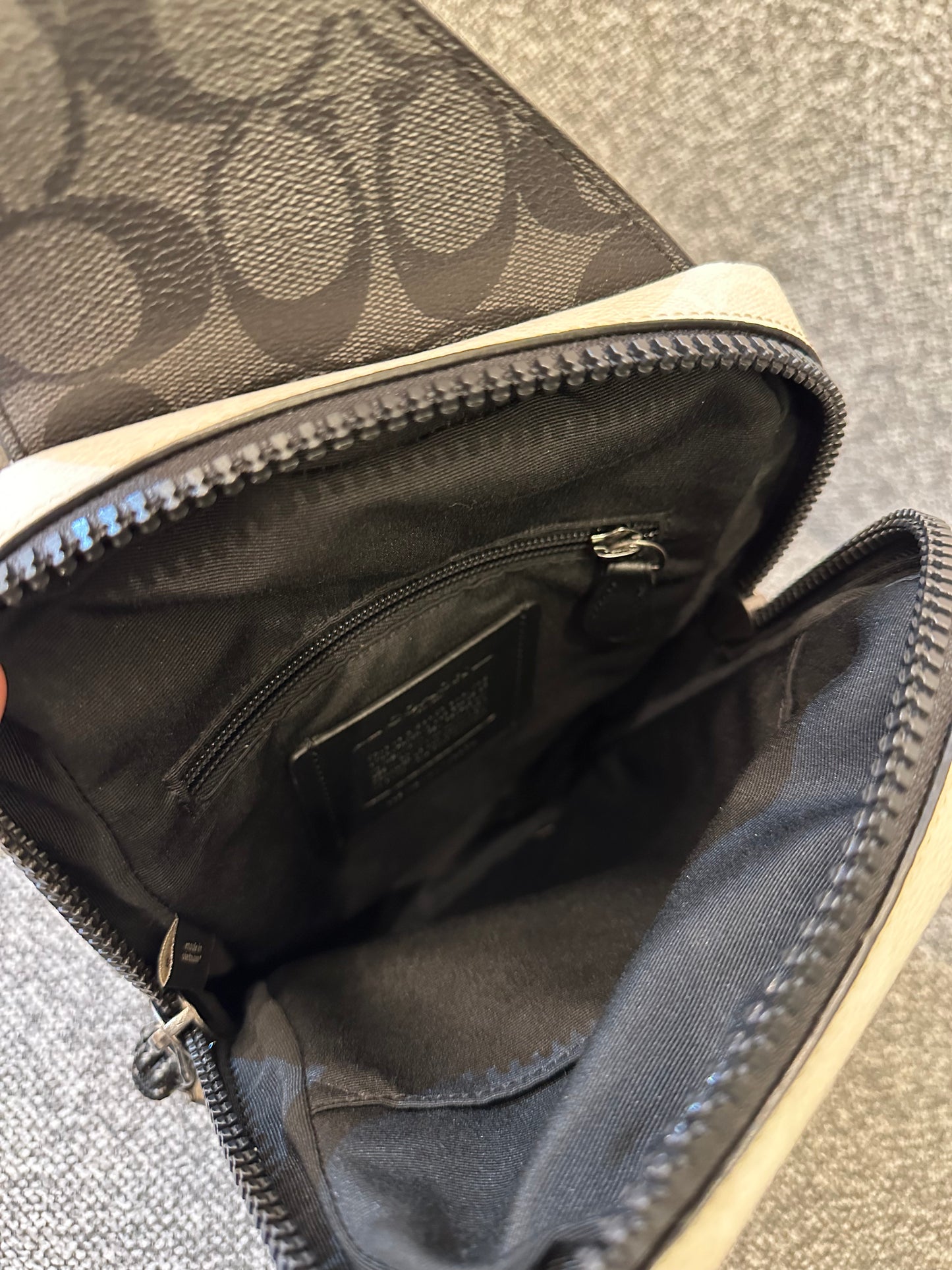 Coach Turner Pack in Signature Coated Canvas