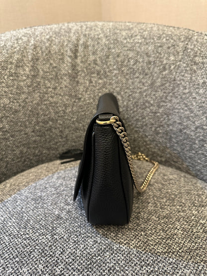 Gucci Soho Flap Crossbody Bag in Black Pebbled Leather
