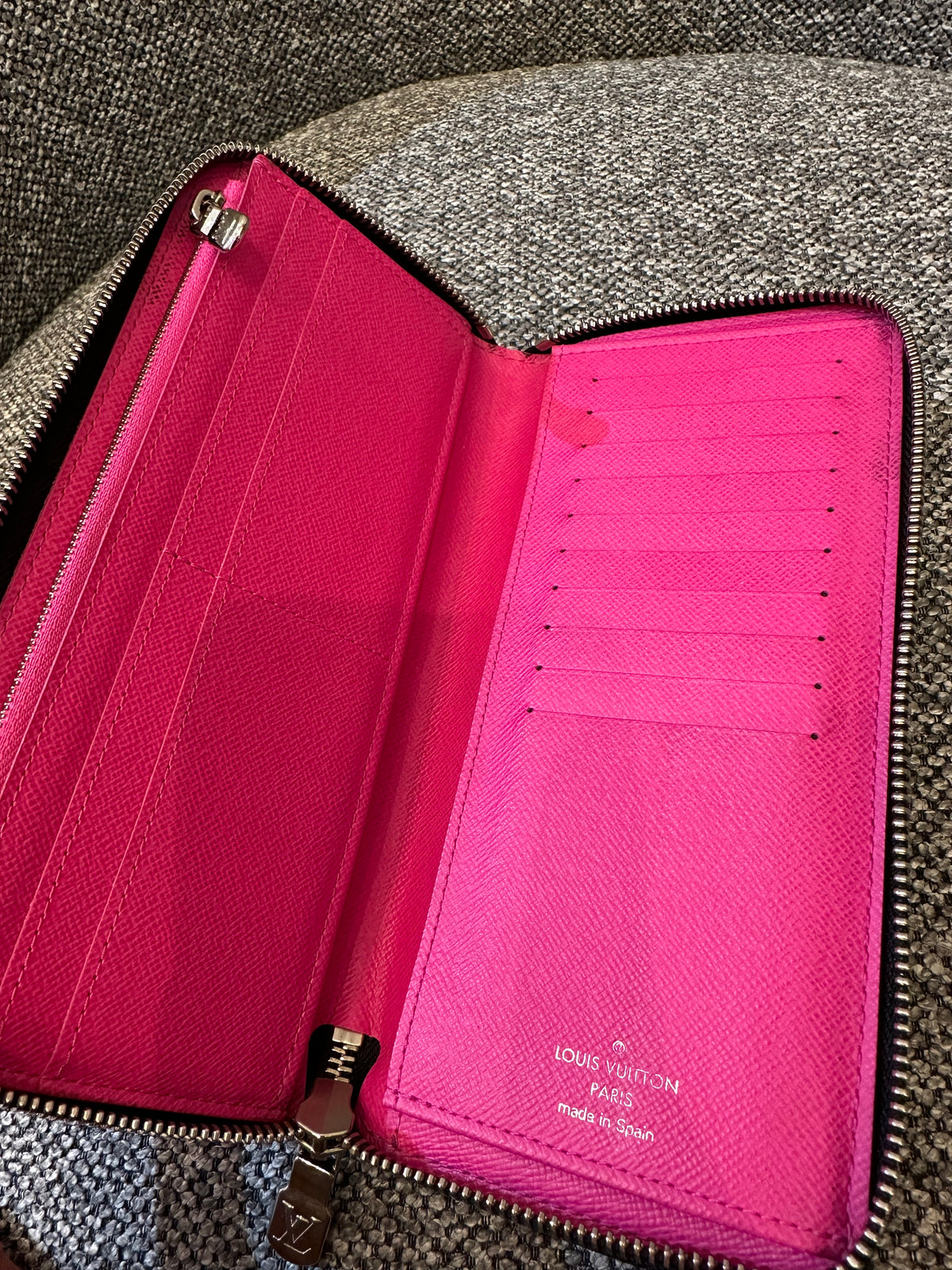 Louis Vuitton Taigarama Zippy Wallet Vertical In Bright Fucshia