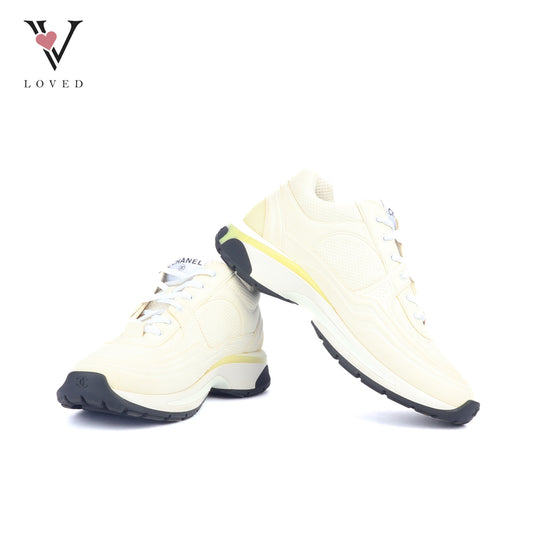 Chanel 24s Sneakers in White Fabric and Leather