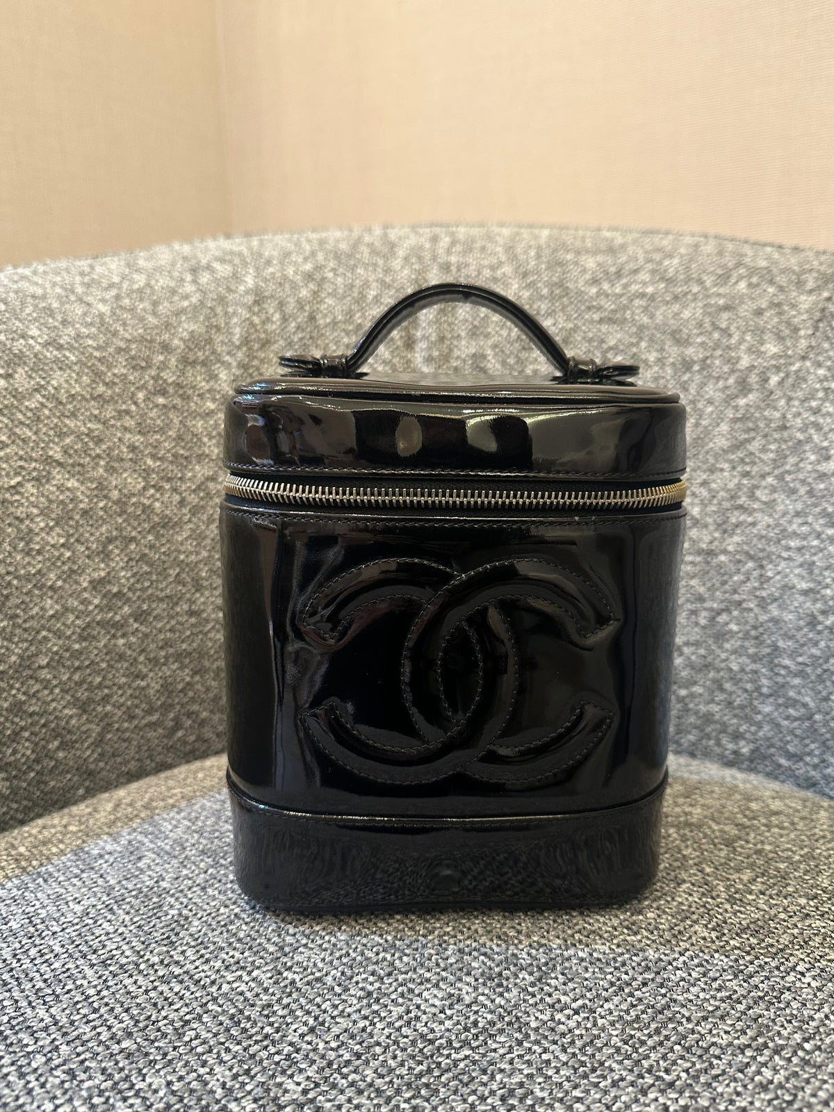 Chanel Timeless Vanity Case In Black Patent Leather