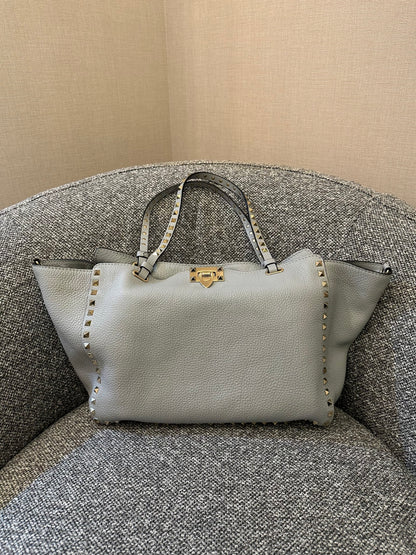 Valentino Garavani Rockstud Tote Bag In Light Blue Leather