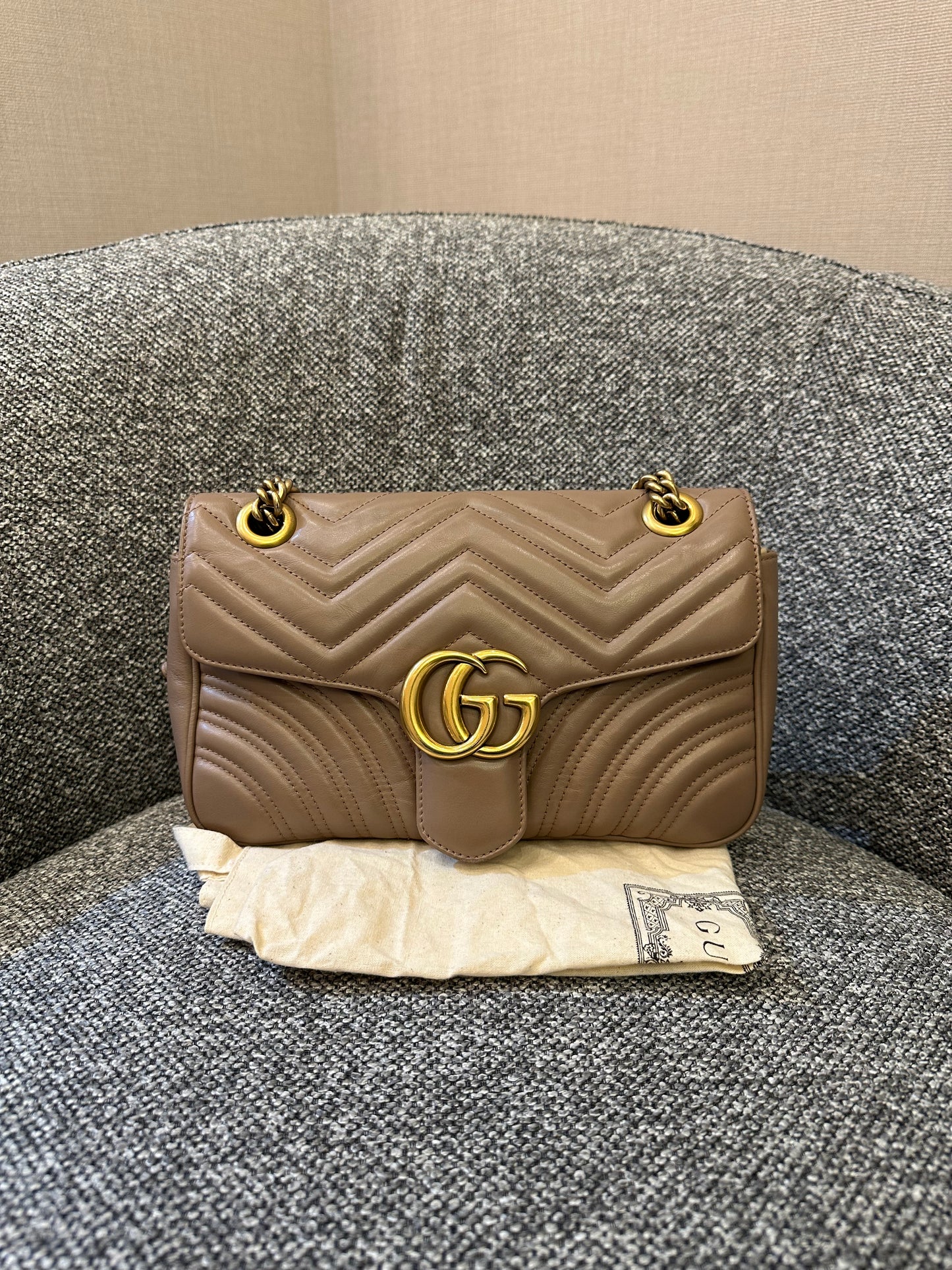 Gucci Marmont Flap Mini Shoulder Bag In Dusty Pink Chevron Leather