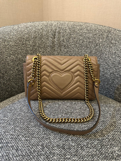 Gucci Marmont Flap Mini Shoulder Bag In Dusty Pink Chevron Leather