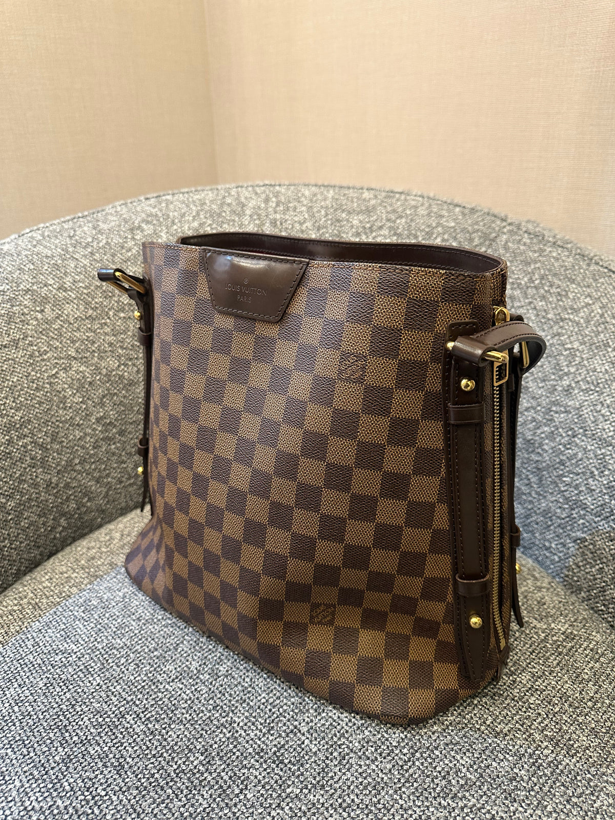 Louis Vuitton Cabas Rivington In Damier Ebene
